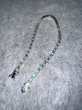 Sterling Silver Tennis Bracelet with Emerald Green Stones 7”